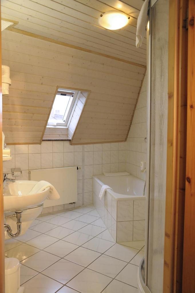Hotel Goldener Karpfen photo 4