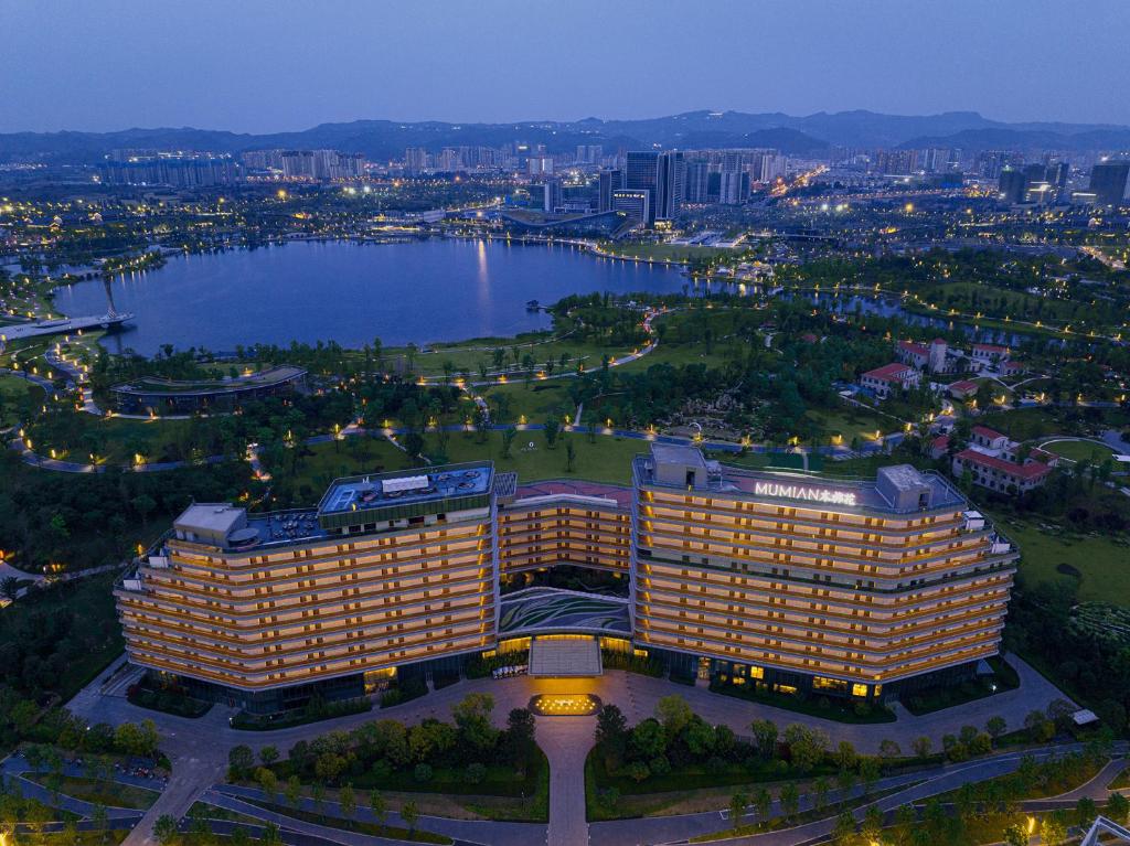 Mumian Chengdu Dong'an Lake