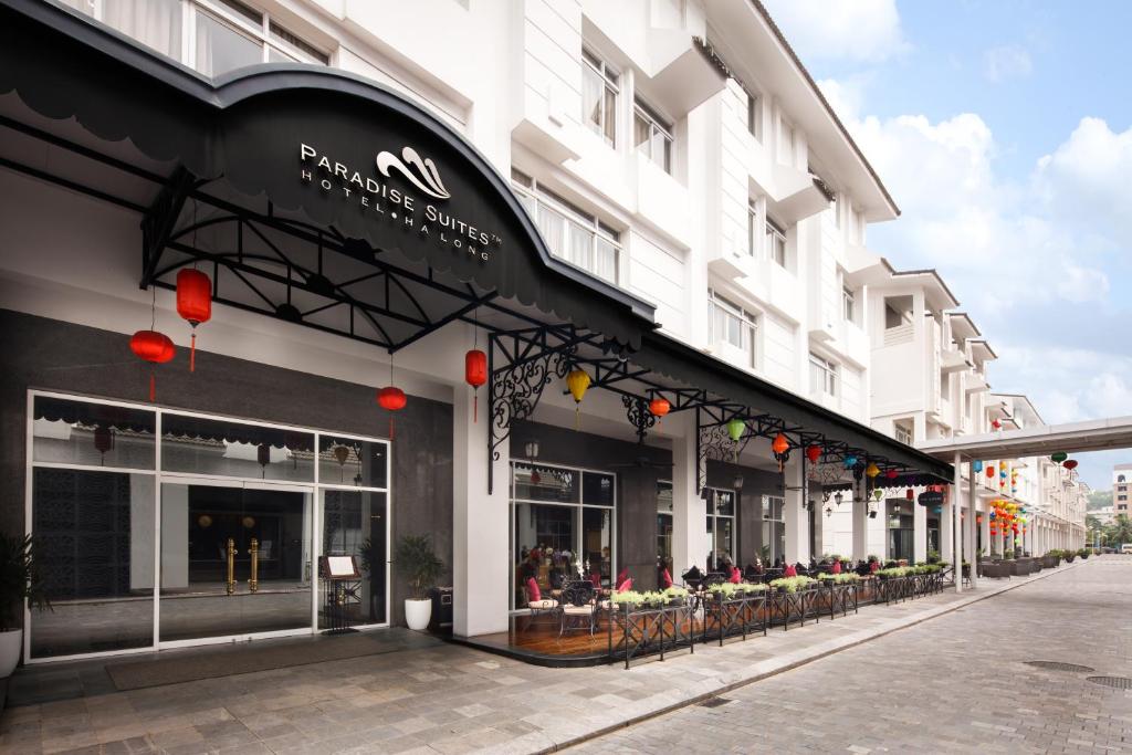 Khách sạn Paradise Suites 