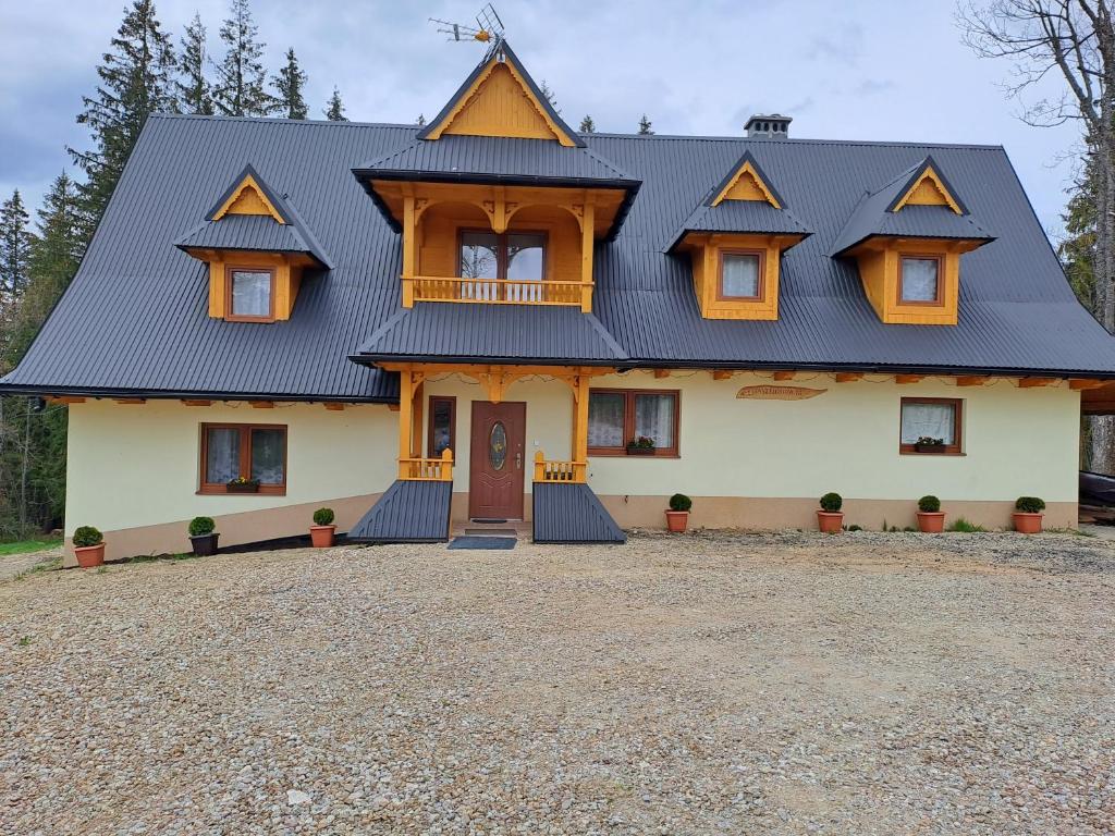 Dworek na skraju lasu photo 1