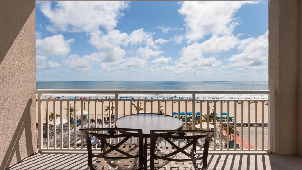 Holiday Inn & Suites Ocean City, an IHG Hotel photo 4