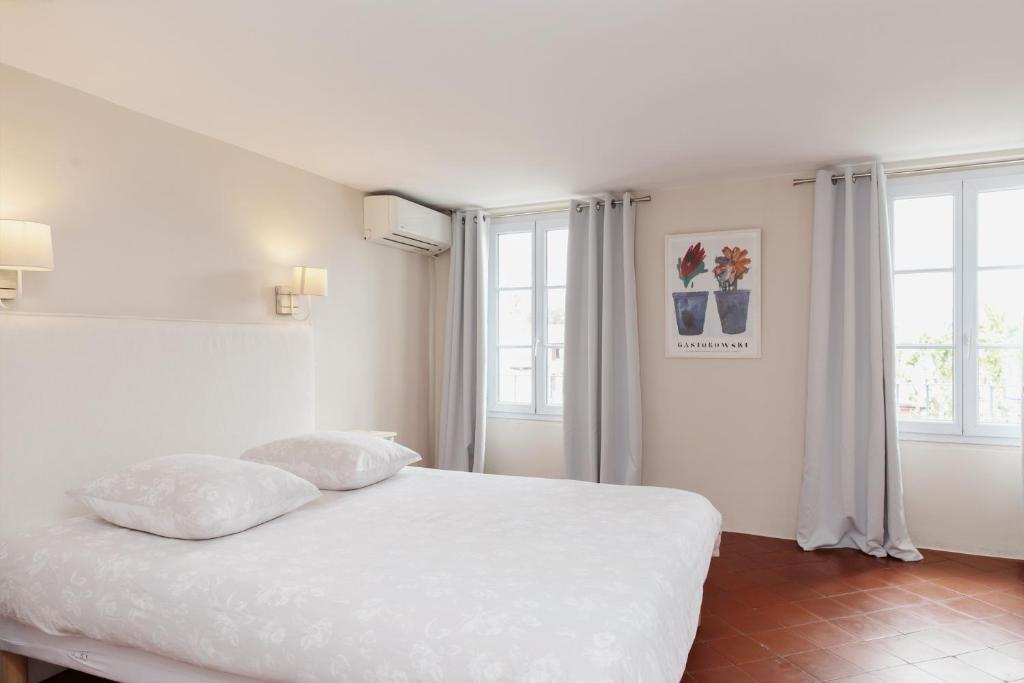 Coq Hotel photo 1