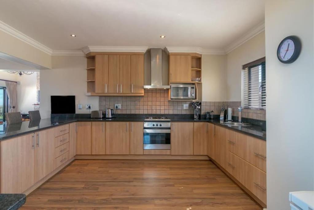 Pezula Luxury Villa SW2 photo 1