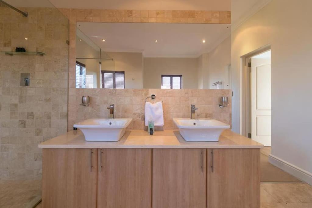 Pezula Luxury Villa SW2 photo 4