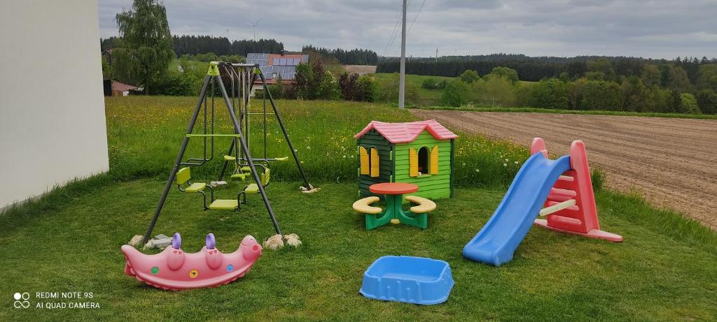 Durchreisestop mit Kinder am außergewöhnlichen Spitzboden mit Autobetten und Bad ,Küche im Souterain photo 3