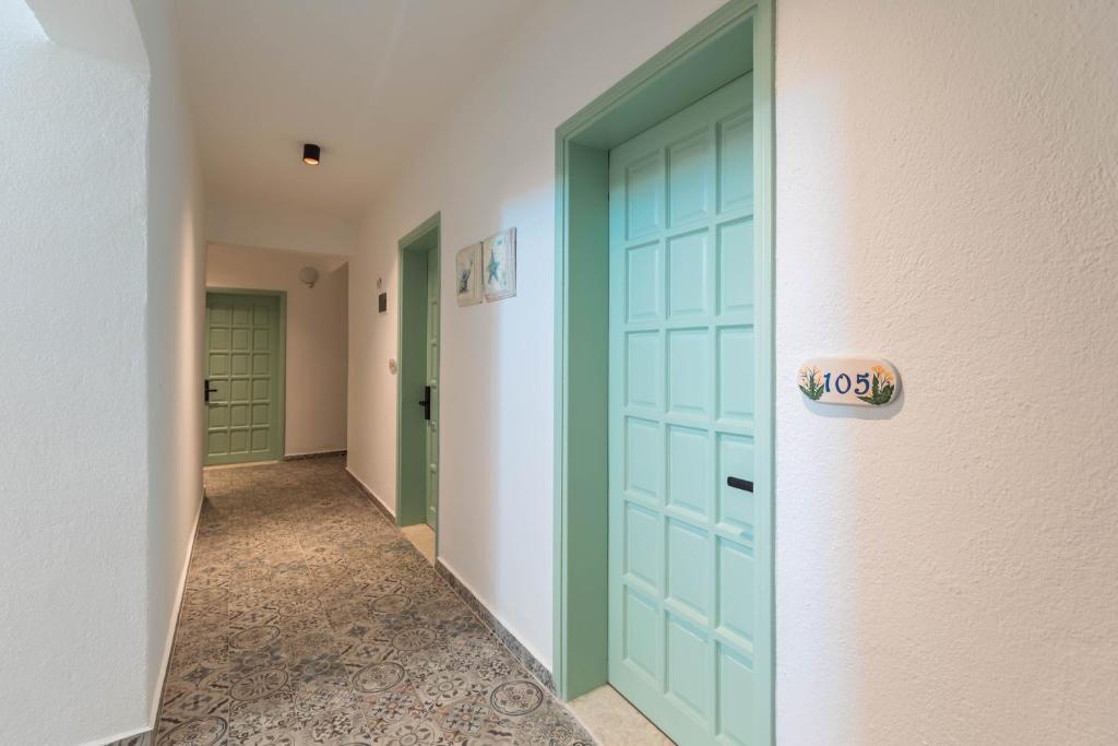 Bronze Hotel photo 1