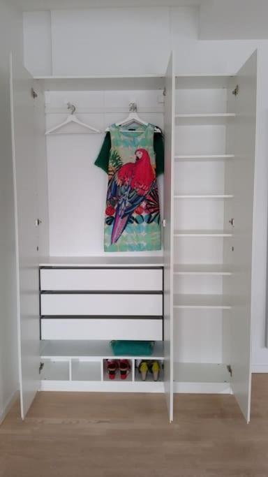 Cozy and bright apartment photo 4