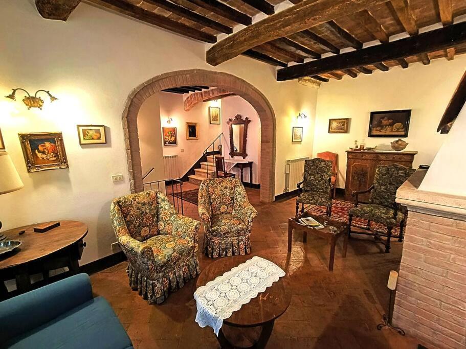 Renaissance House photo 3