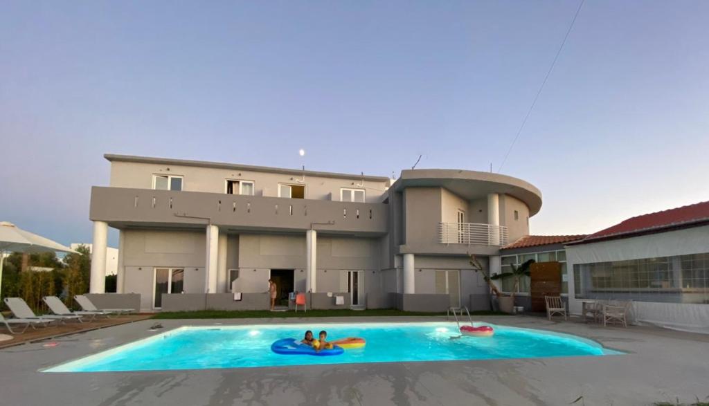 Banana Moon photo 1