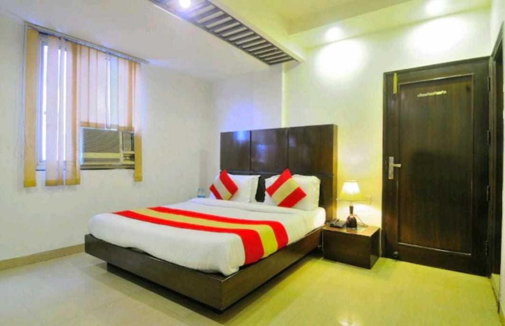 OYO Hotel Family Ties photo 4