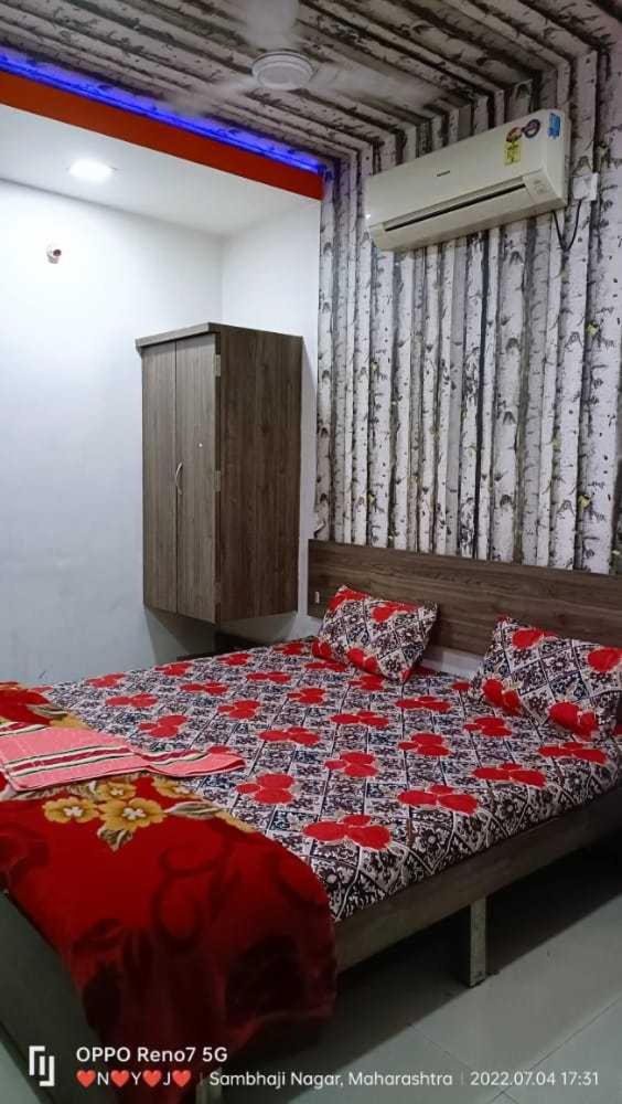 OYO Om Sai Restaurant And Lodging photo 3