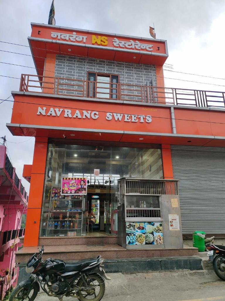 SPOT ON Navrang Sweets , Home Stay And Restaurant photo 3