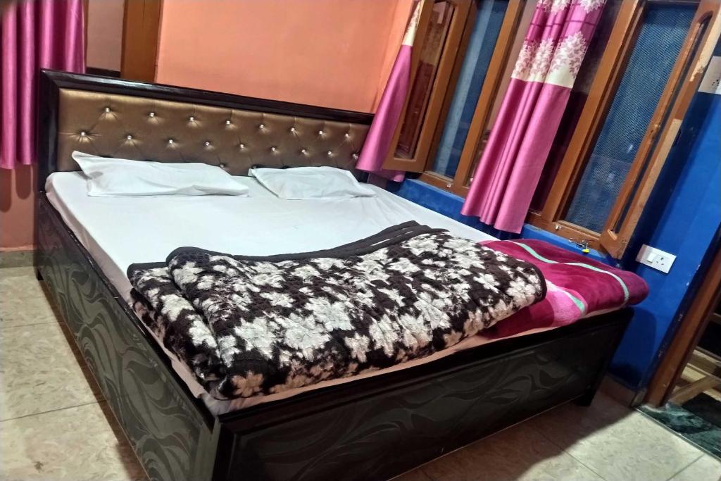 SPOT ON Navrang Sweets , Home Stay And Restaurant photo 4