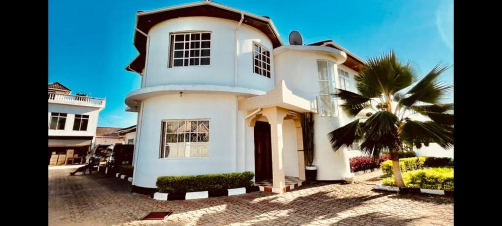SALAAM LETTING (4 BEDROOM, ZANZIBAR HOUSE) photo 1
