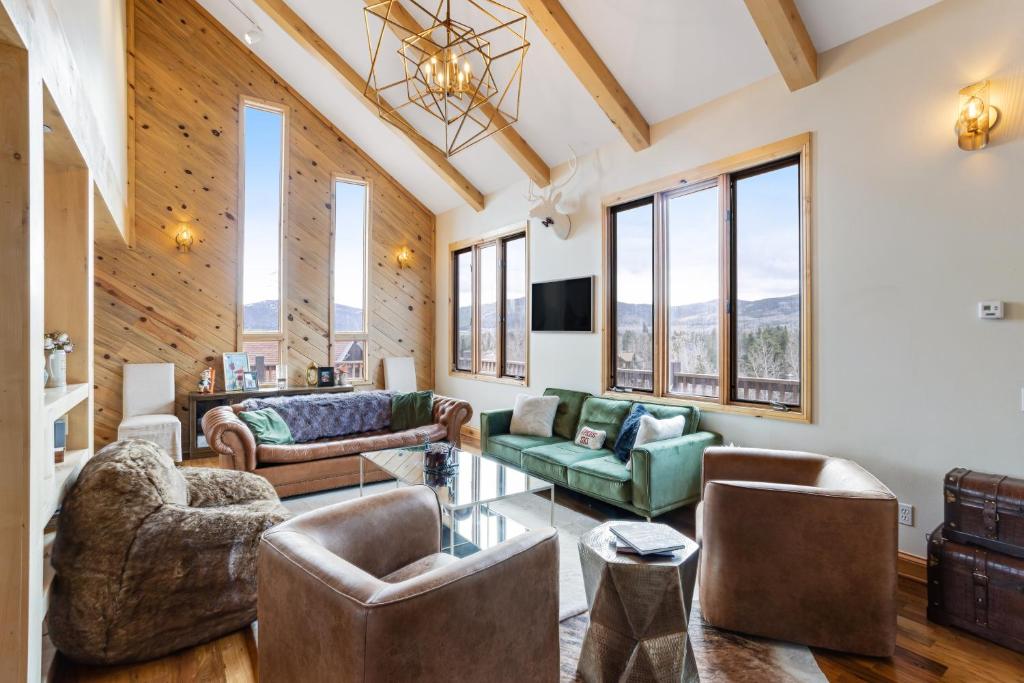 Highwood Home photo 1
