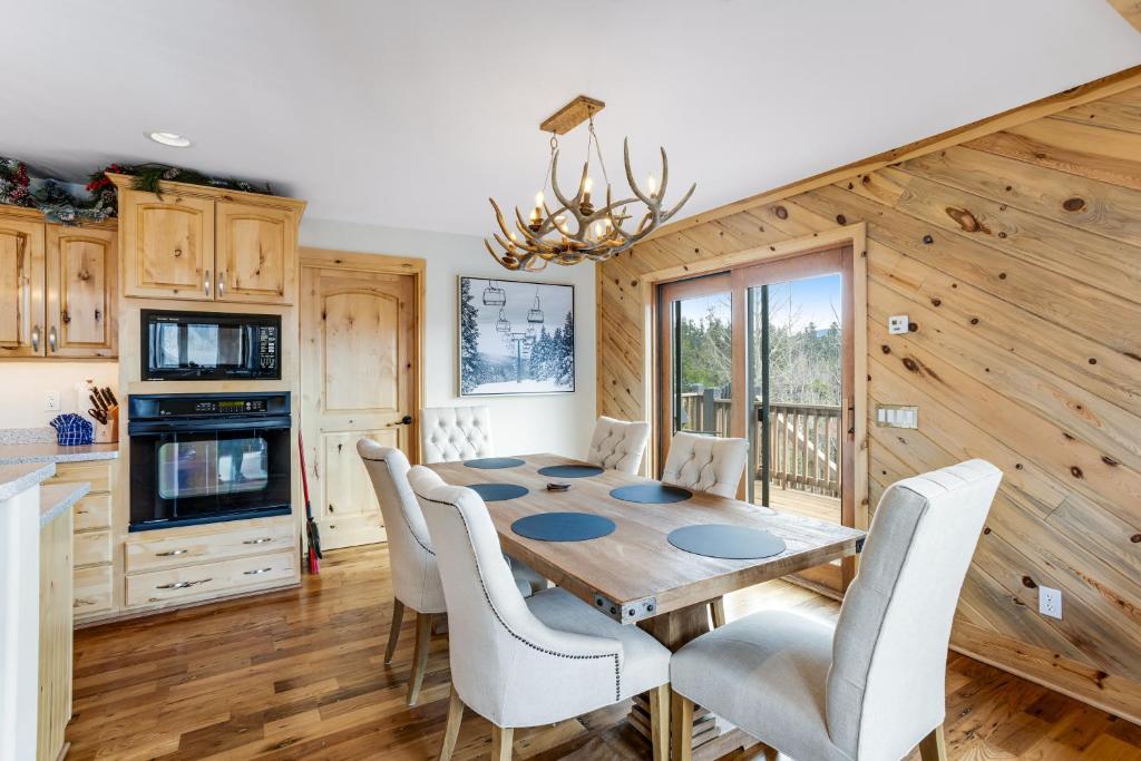 Highwood Home photo 2