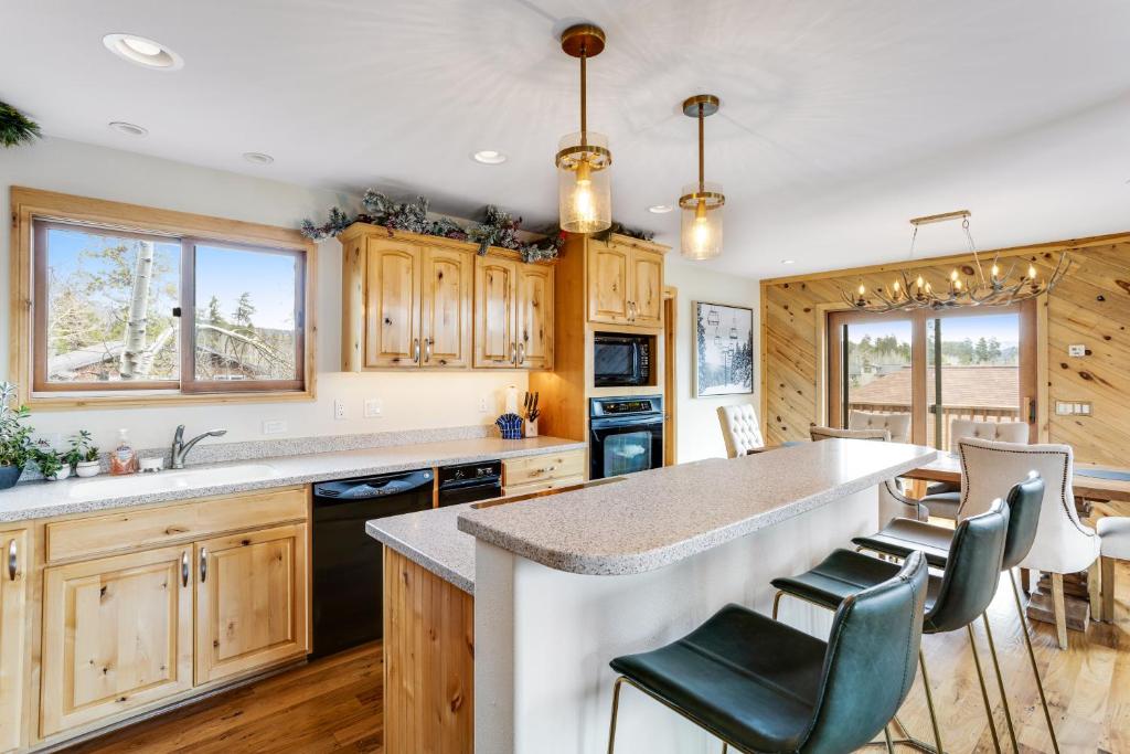 Highwood Home photo 3