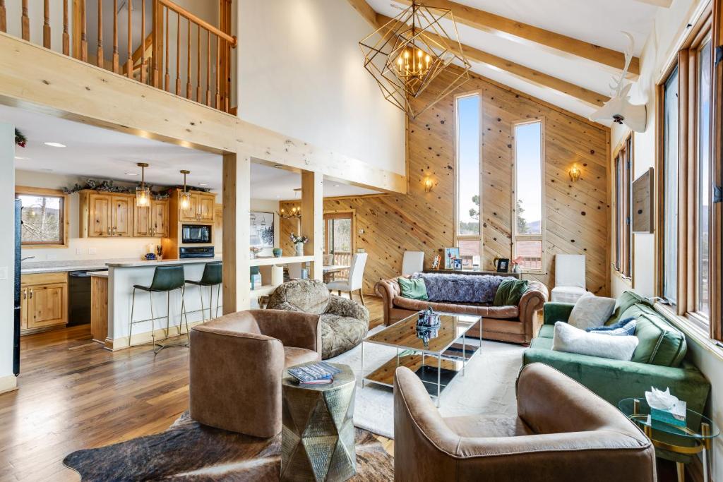 Highwood Home photo 4