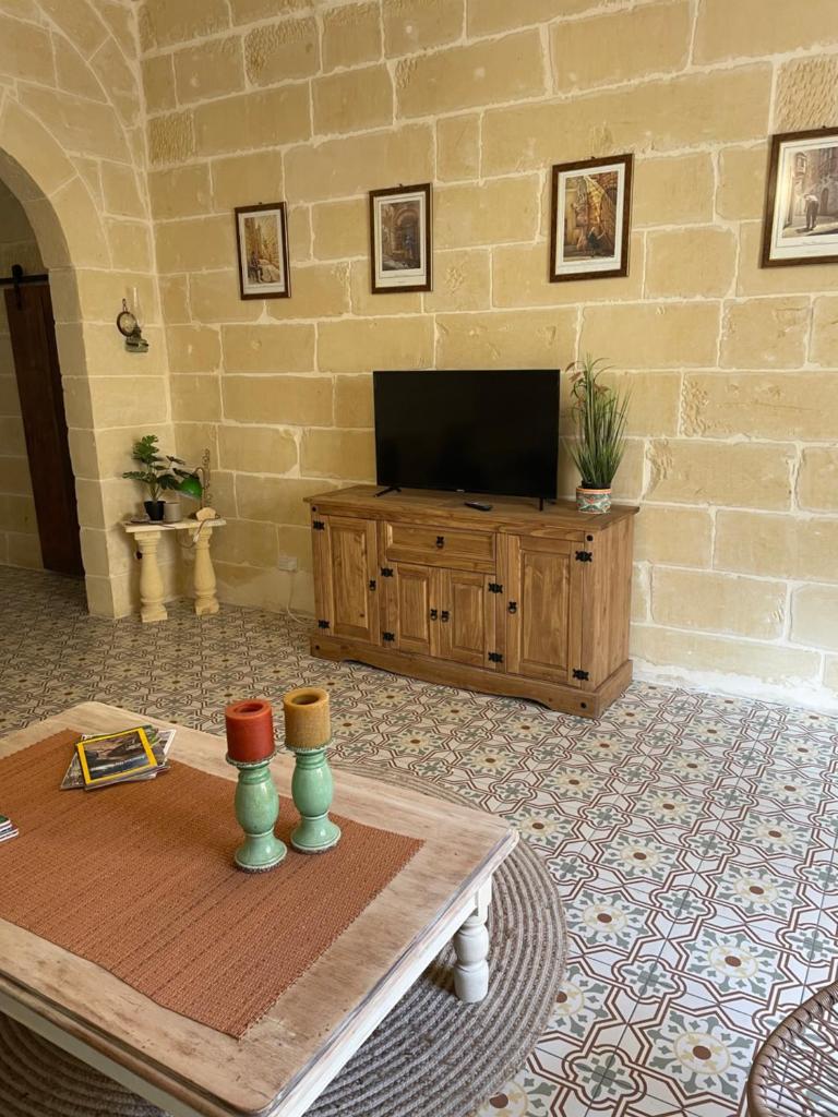 Villa Vella - 2 Bedroom House Gozo photo 4