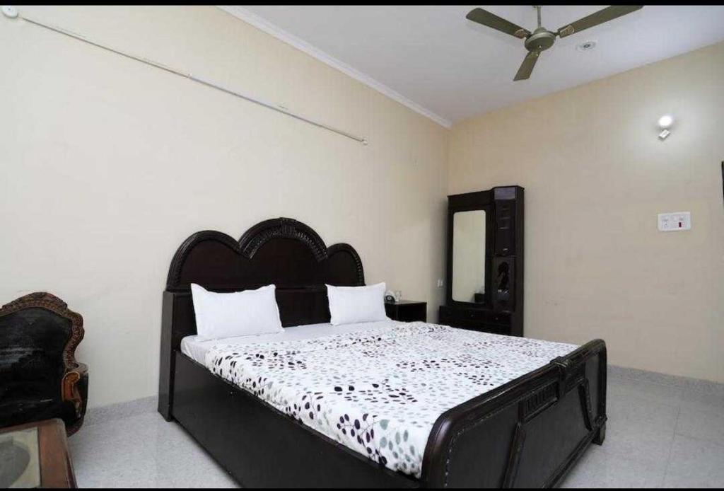 POP Hotel Amrit Castle 2 photo 4