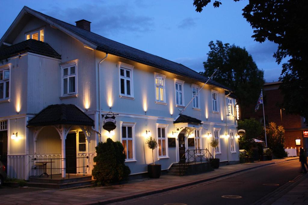 Reenskaug Hotel photo 1