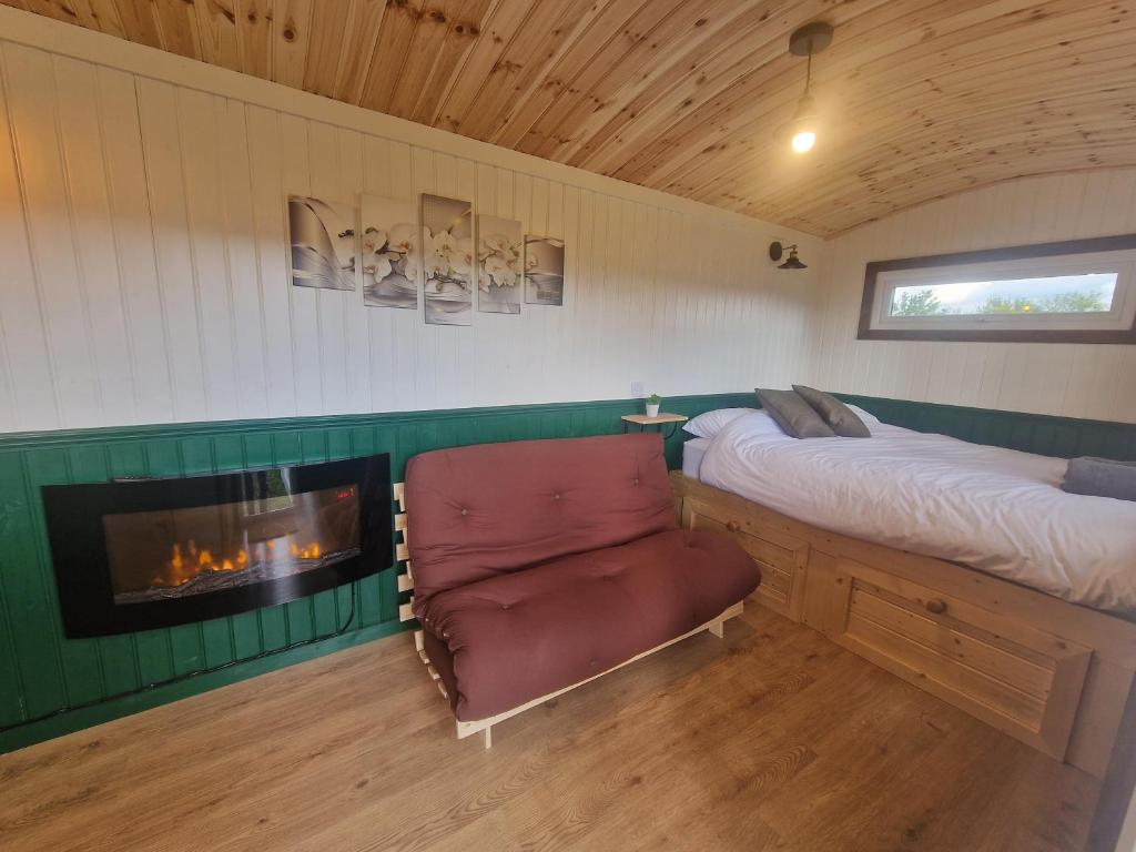 Cwtch Glamping Shepherds Huts photo 3
