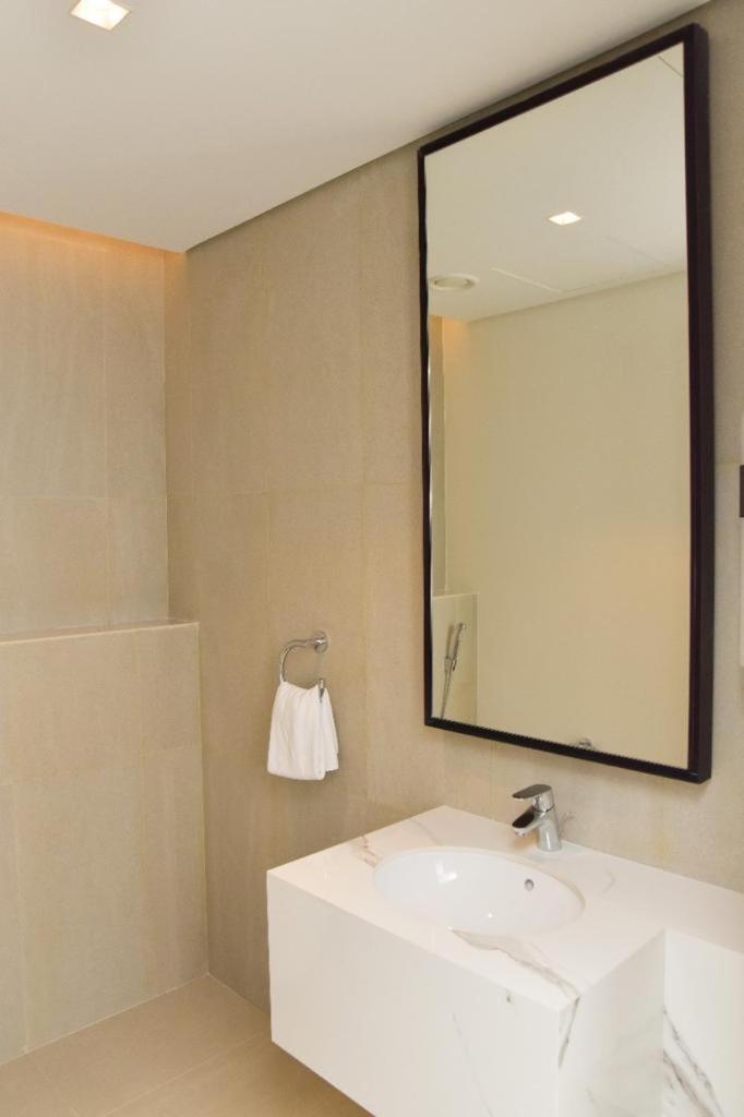 {
  "en-gb": "Three Bedroom Apartment at Address Residence Fujairah"
} photo 4