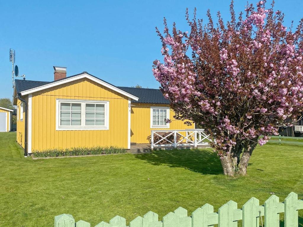 Two-Bedroom Holiday home in Tvååker photo 1