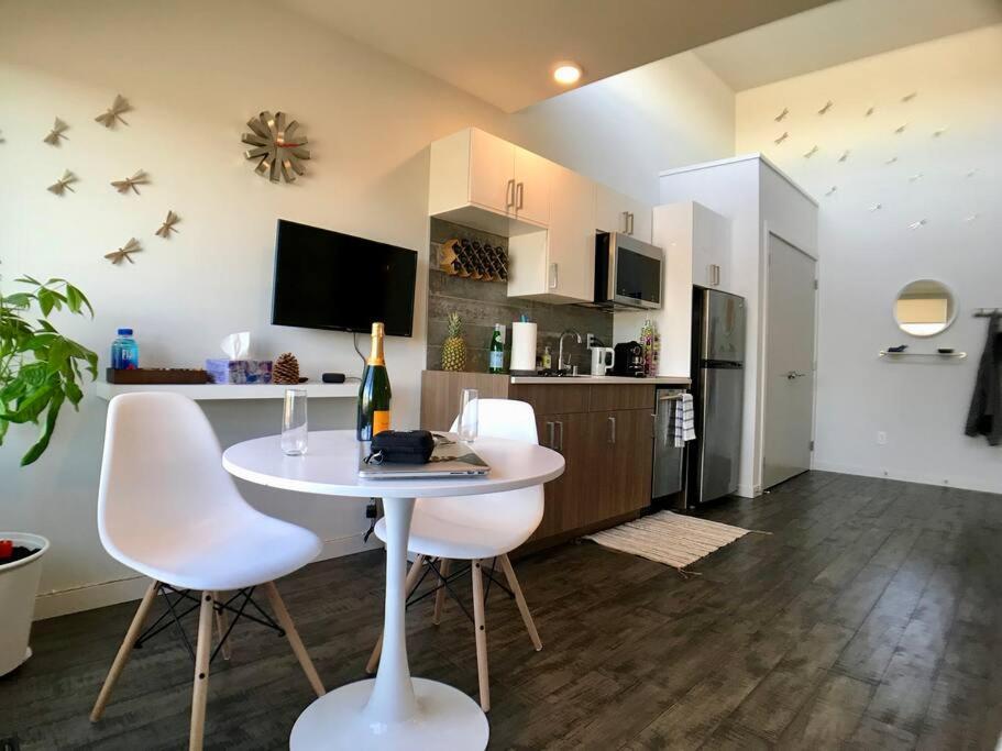 Modern Capitol Hill Studio image