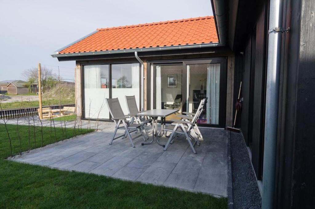 Ferienhaus mit Zugang zum Wasser photo 3