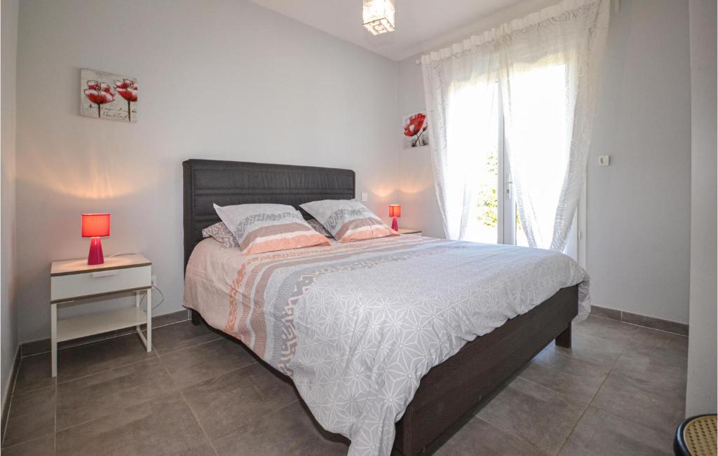 Beautiful Home In Saint-ambroix With 2 Bedrooms, Wifi And Outdoor Swimming Pool photo 1