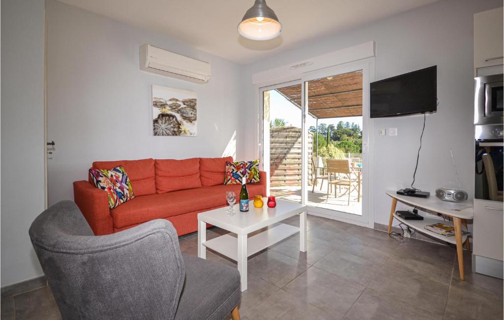 Beautiful Home In Saint-ambroix With 2 Bedrooms, Wifi And Outdoor Swimming Pool photo 3