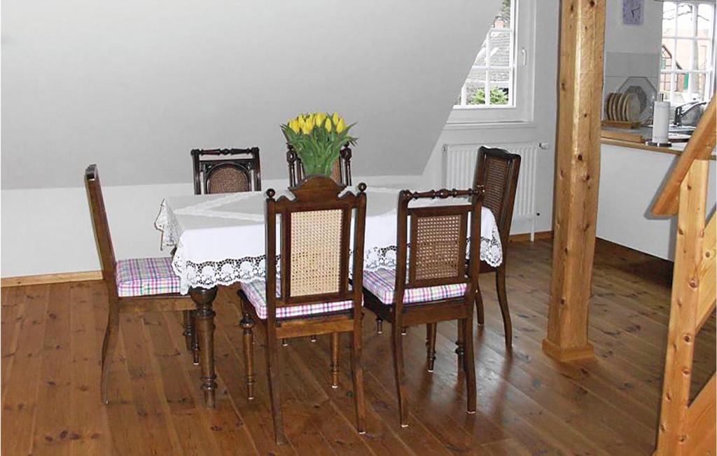 Amazing Apartment In Altenmedingen With 2 Bedrooms And Wifi photo 4