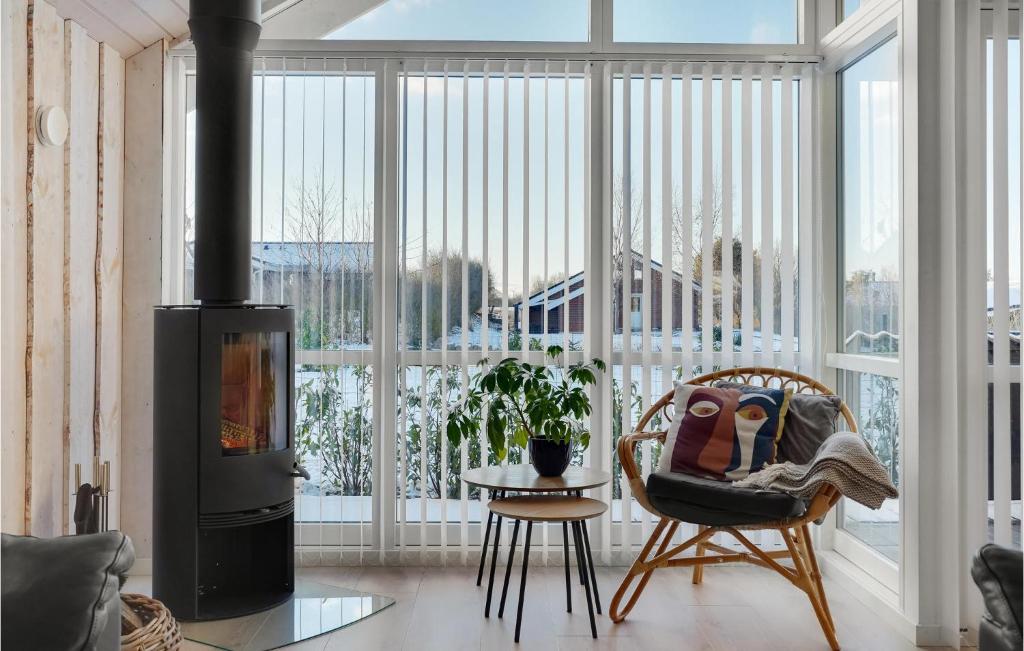 Amazing Home In Fllenslev With 2 Bedrooms And Wifi photo 2
