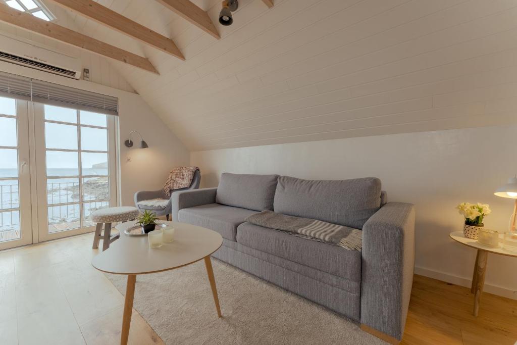 Unique boathouse by the foreshore / Sea view photo 4