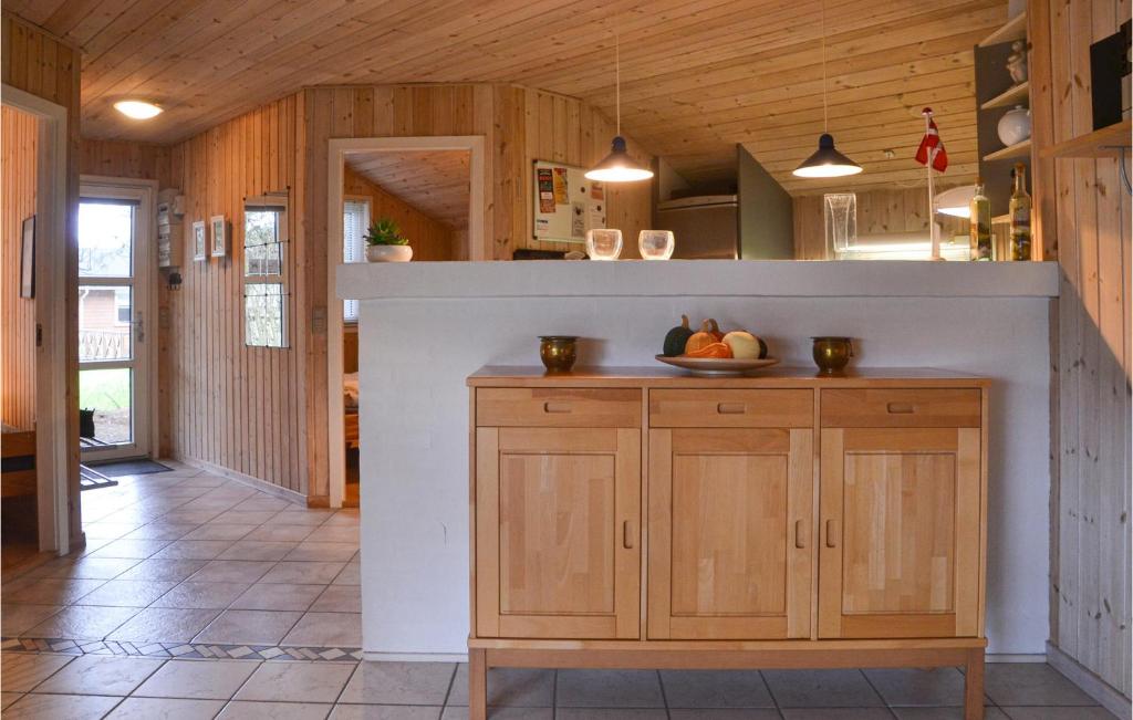 Awesome Home In Oksbl With 3 Bedrooms, Sauna And Wifi photo 3