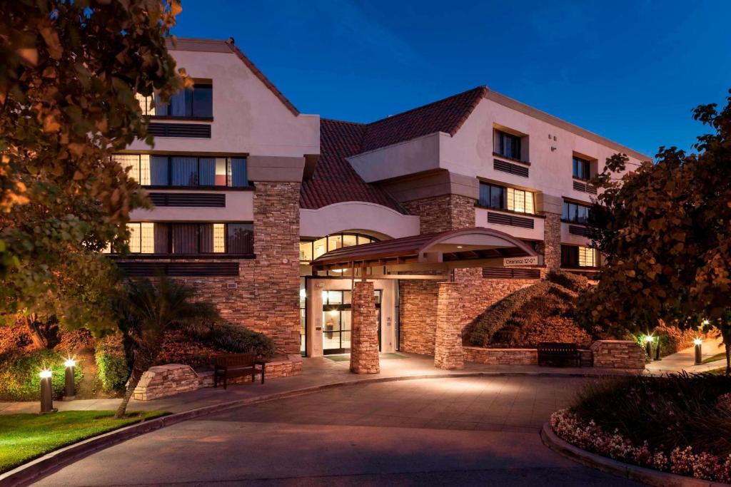 Courtyard by Marriott San Diego - Rancho Bernardo image