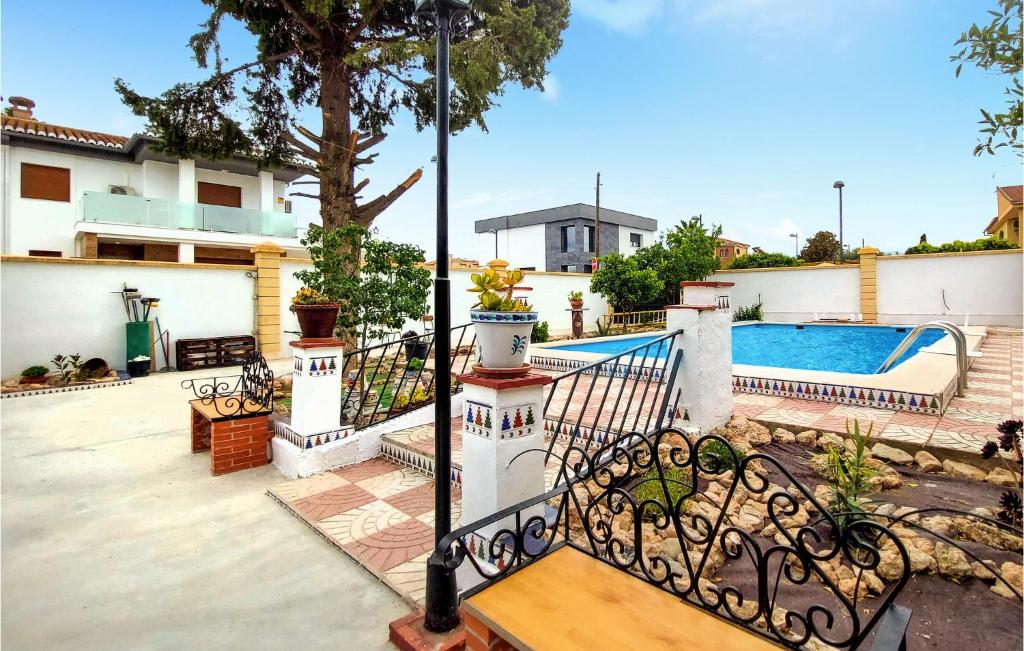 Nice Home In El Ventorrillo With Outdoor Swimming Pool, Wifi And Private Swimming Pool