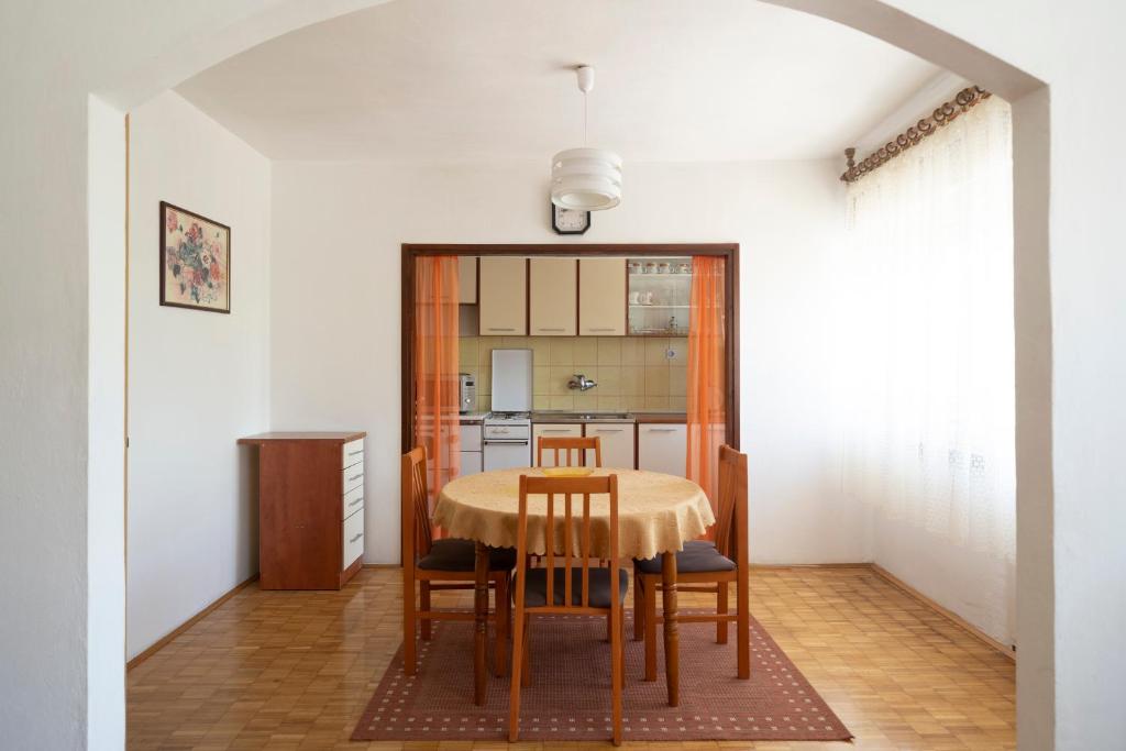 Apartman Ema photo 3