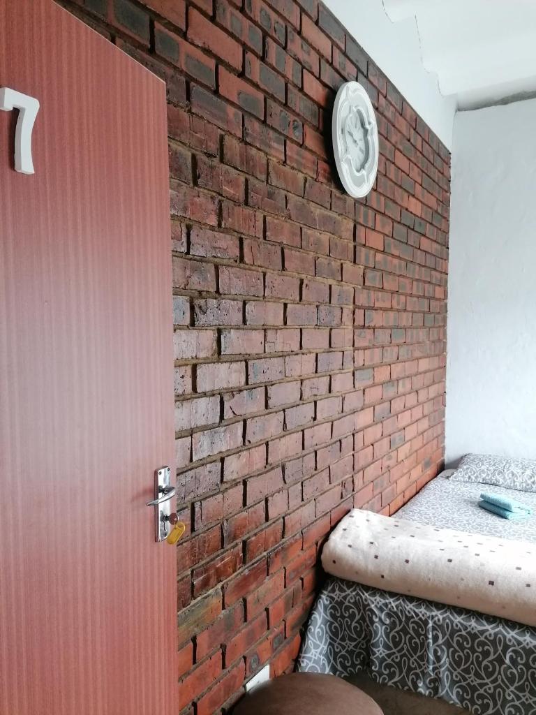MD VIP Guesthouse - Amersfoort Mpumalanga photo 4