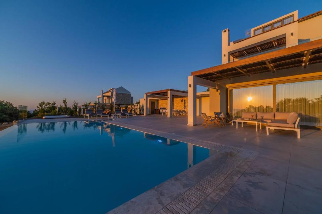 Carpe Diem Villa - Luxurious, 15km From The Beach photo 2