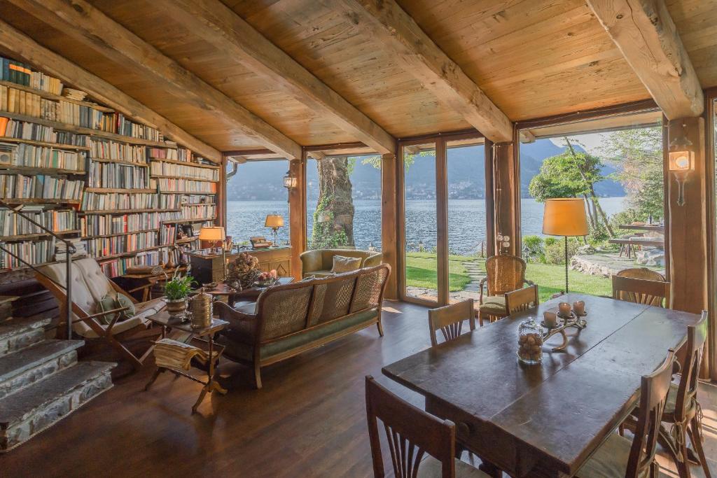 The Writer's Nest Waterfront Villa by Rent All Como photo 2