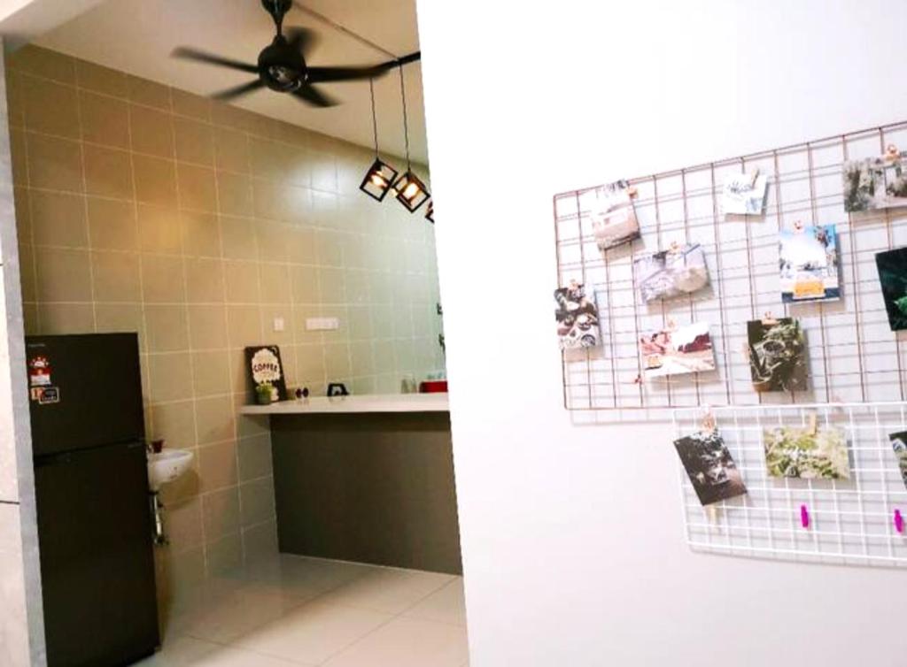 A43 near Setia City Convention Centre & Bukit Raja photo 4
