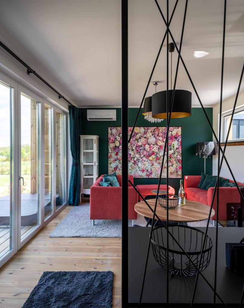 Halacs Homes- Boutique cabins, Boutique Cabin photo 1