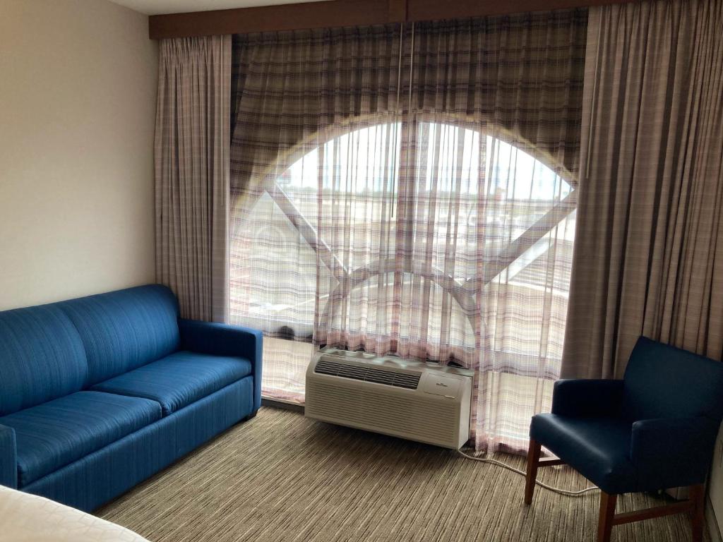 Holiday Inn Express Hotel & Suites Abilene Mall South, an IHG Hotel photo 2