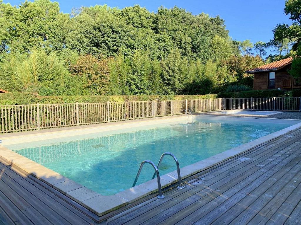 Beau T2 dans résidence avec piscine et jardins photo 4