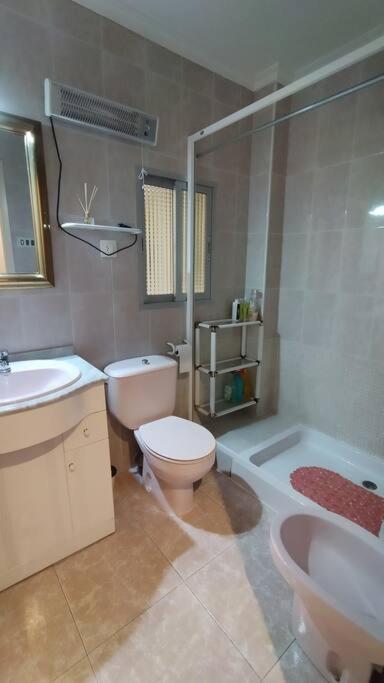 Charming Three Bedroom Apartment in Alcoi (with WIFI) photo 3