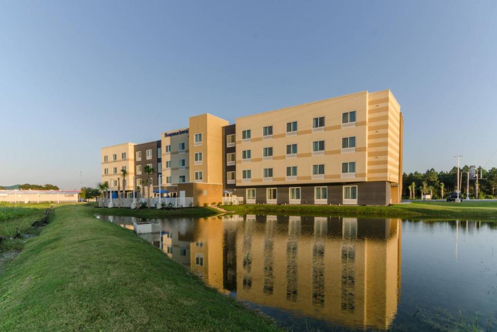 Fairfield Inn & Suites by Marriott Panama City Beach photo 1