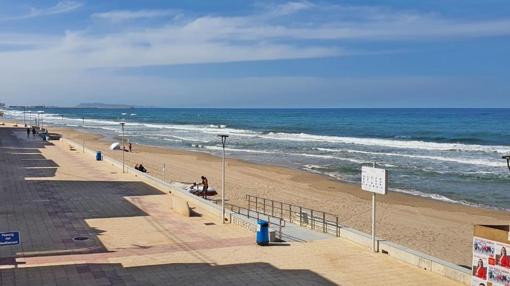 BELLREGUARD PASEO - Alquiler solo a Familias photo 1
