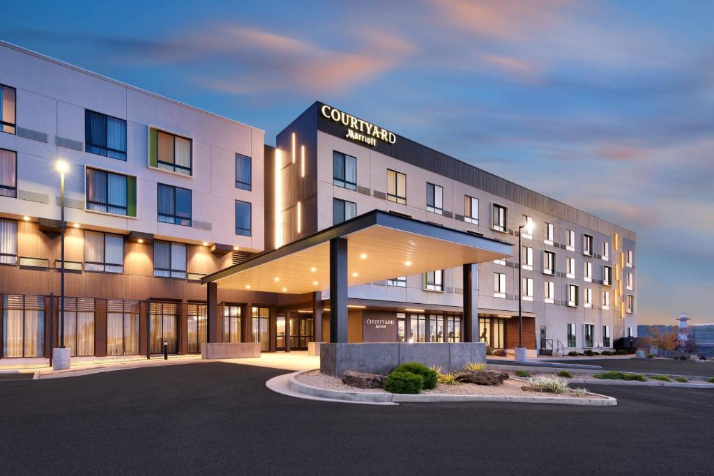 Courtyard Cedar City Marriott image